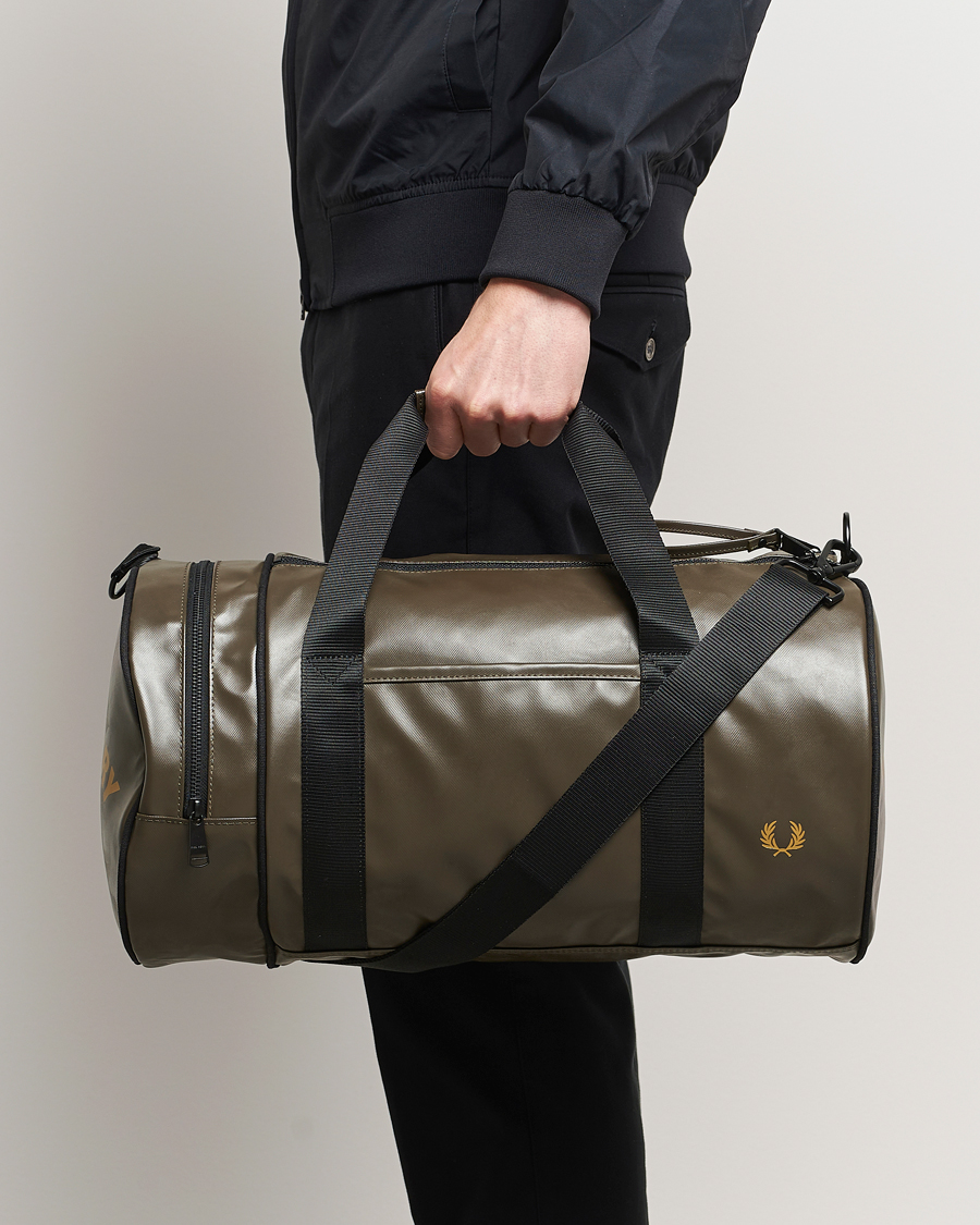 Herre | Vesker | Fred Perry | Tonal Classic Barrel Bag Uniform Green