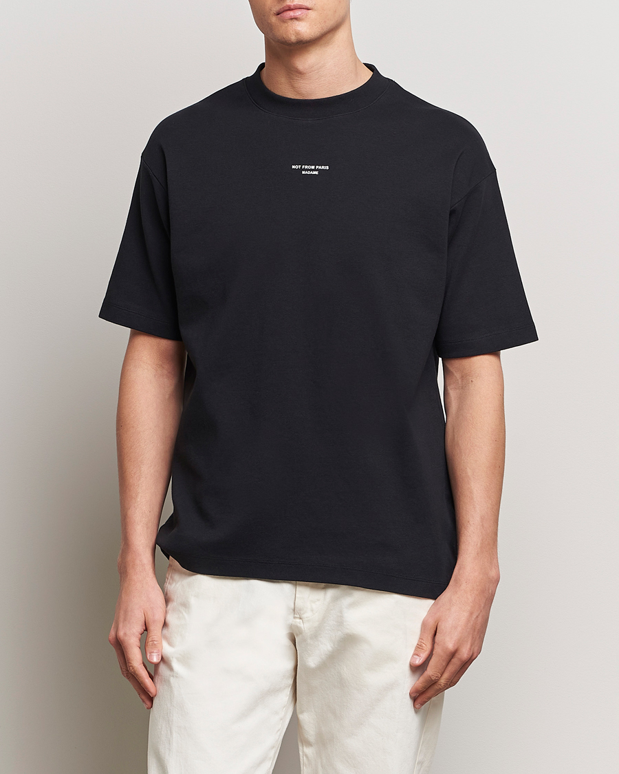 Herre | Svarte t-skjorter | Drôle de Monsieur | Classic Slogan T-Shirt Black