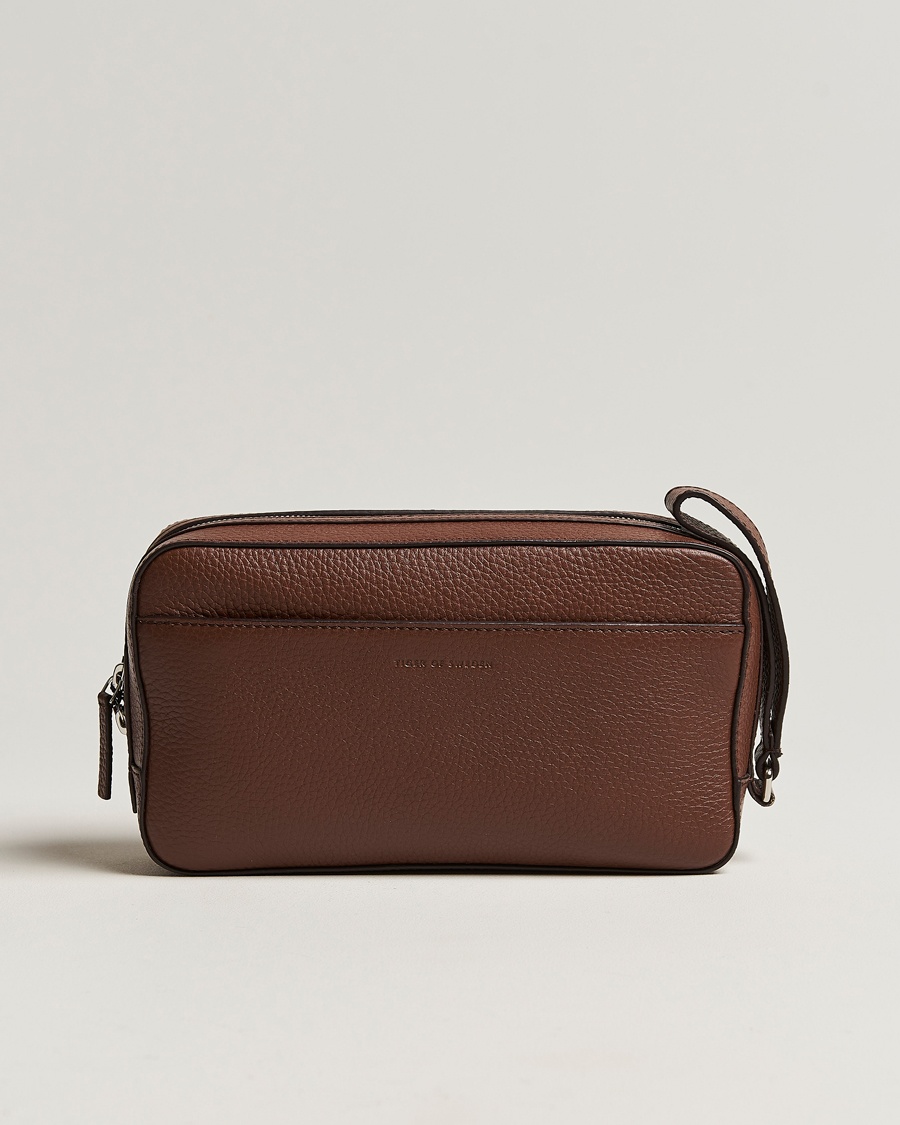 Herre | Toalettmapper | Tiger of Sweden | Wes Grained Leather Toilet Bag Brown