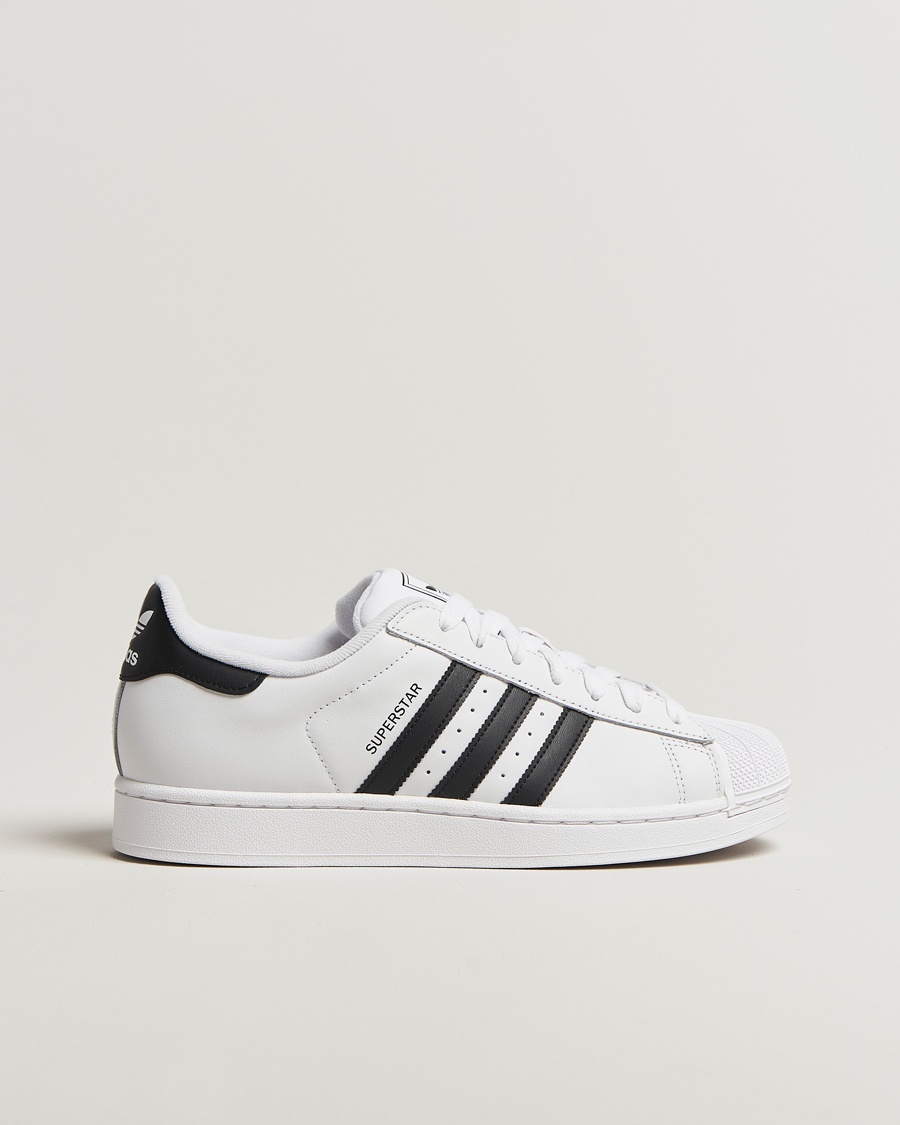  Superstar Sneaker White/Black