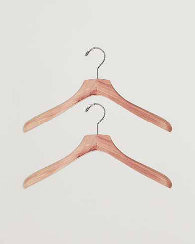 Pleie av plagg |  2-Pack Cedar Wood Jacket Hanger
