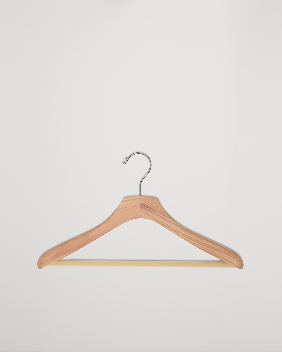Herre | | Care with Carl | Cedar Wood Suit Hanger