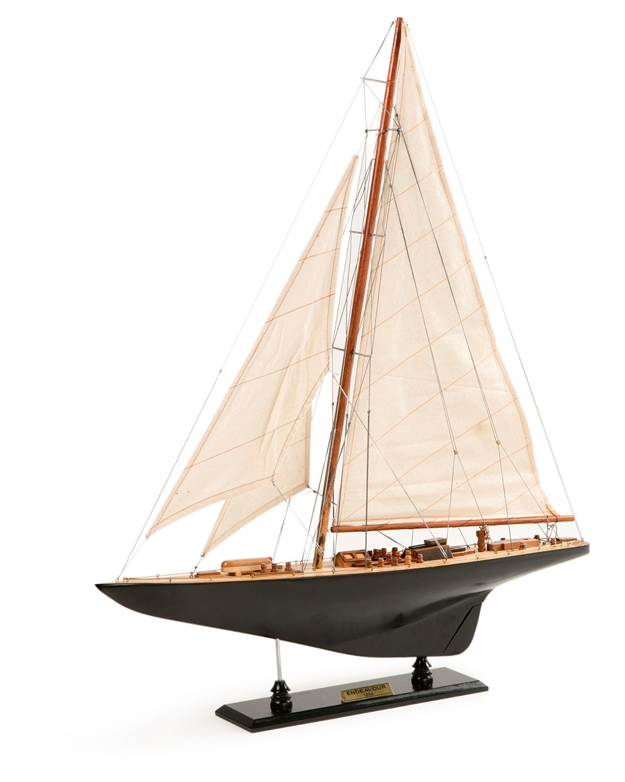 Authentic Models Endeavour Yacht Black Authentic Models Endeavour Yacht Black