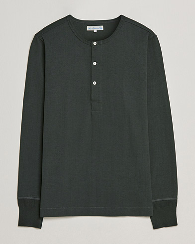 Herre | T-Shirts | Merz b. Schwanen | Classic Organic Cotton Henley Sweater Forest