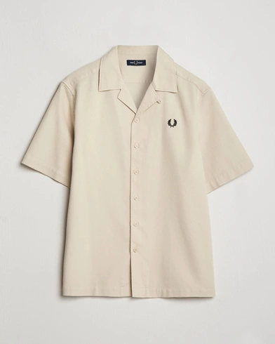 Herre |  | Fred Perry | Pique Textured Short Sleeve Shirt Oatmeal