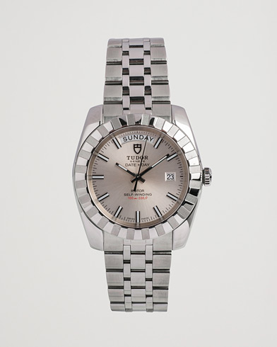 Brukt |  | Tudor Pre-Owned | Classic Date-Day 23010 Silver