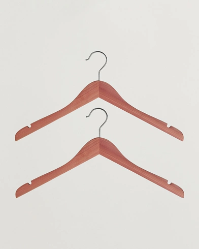 Herre | Kleshengere | Care with Carl | 2-Pack Cedar Wood Shirt Hangers 