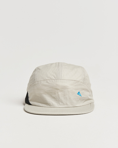 Klättermusen Ansur Five Panel Cap Dove Raven – Grå