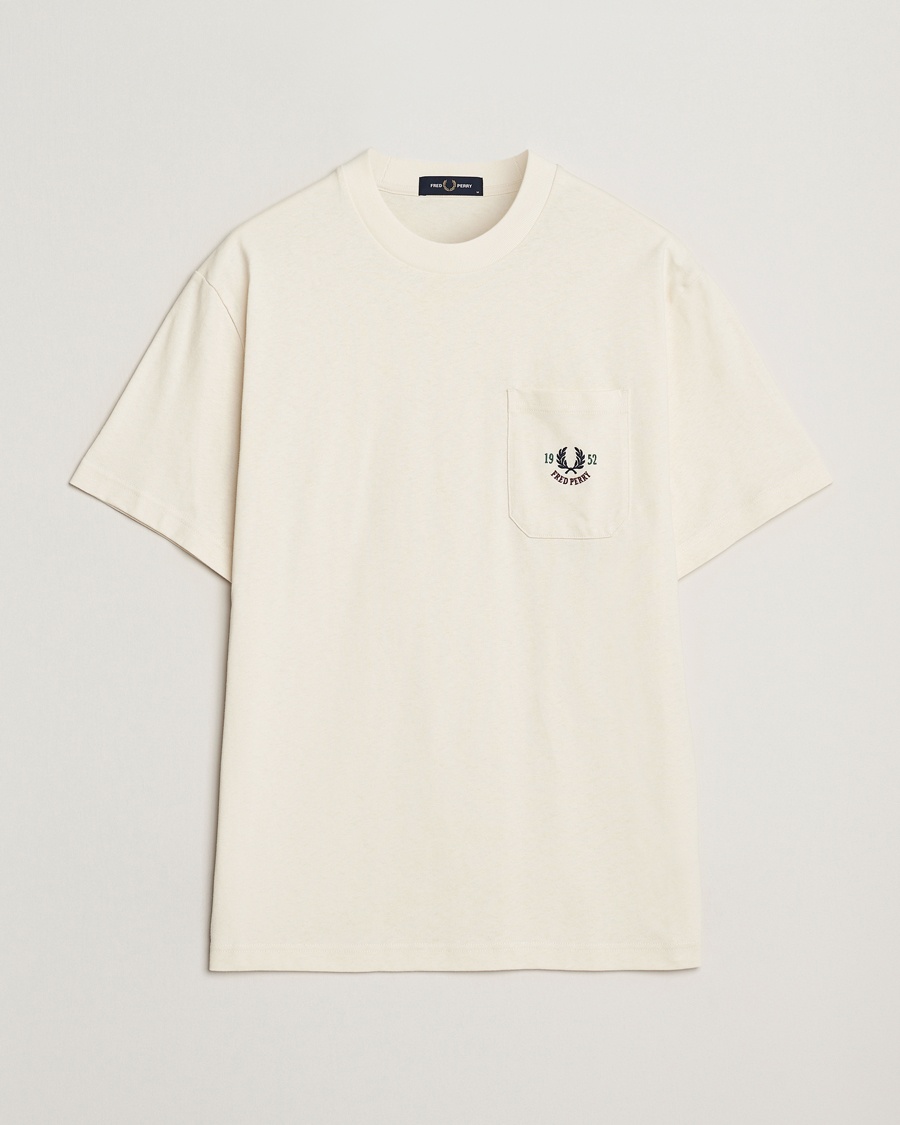 Herre | T-Shirts | Fred Perry | Relaxed 1952 Tennis T-Shirt Ecru