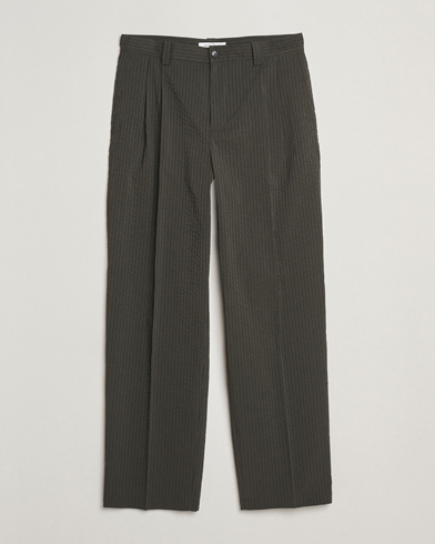 Herre | Drawstringbukser | Maison Kitsuné | Relaxed Seersucker Pleated Trousers Ranger Green