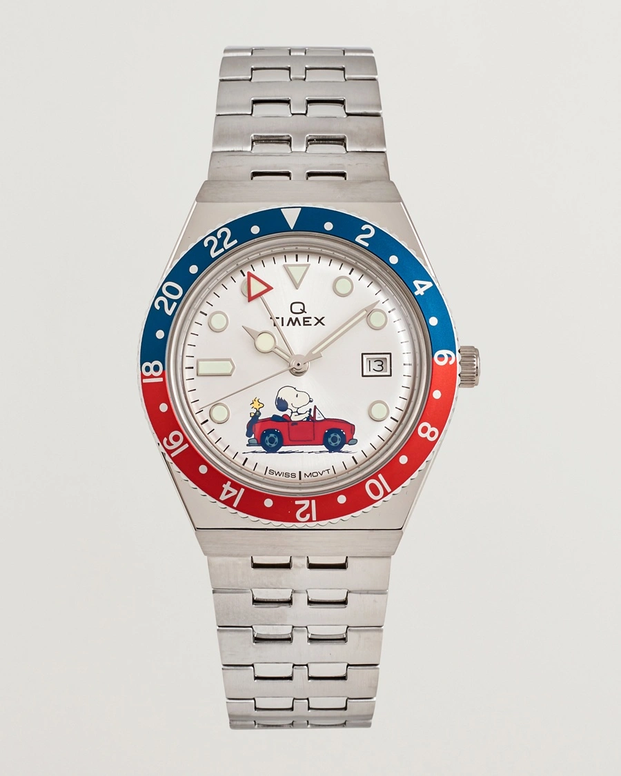 Herre | Lenke i rustfritt stål | Timex | X Peanuts Q GMT Snoopy 38mm Silver Dial
