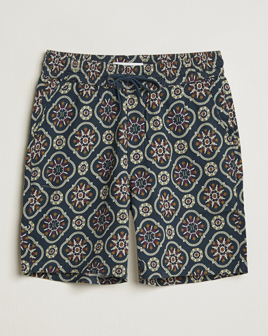 Herre | Nye produktbilder | LES DEUX | Otto AOP Tapestry Shorts Dark Navy