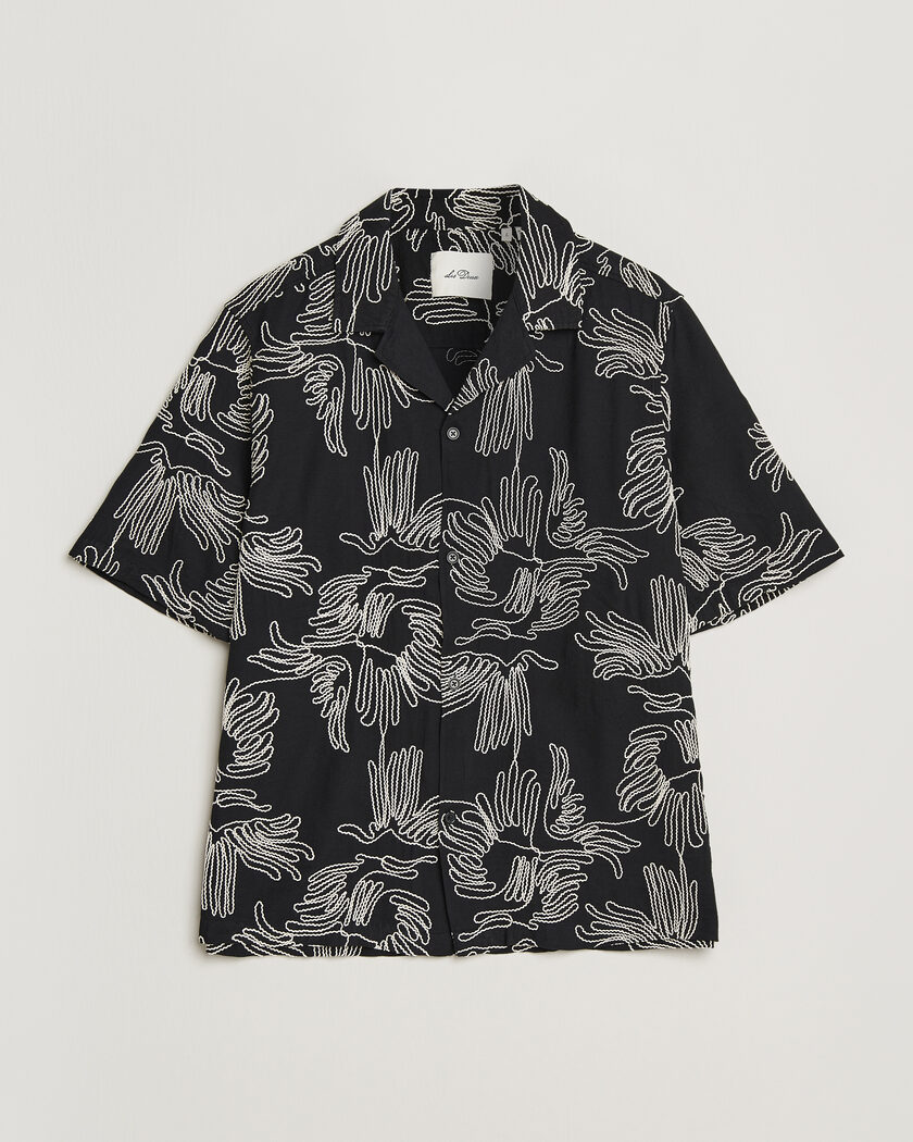 Les Deux Liam AOE Flower Short Sleeve Shirt Black – Flerfarget