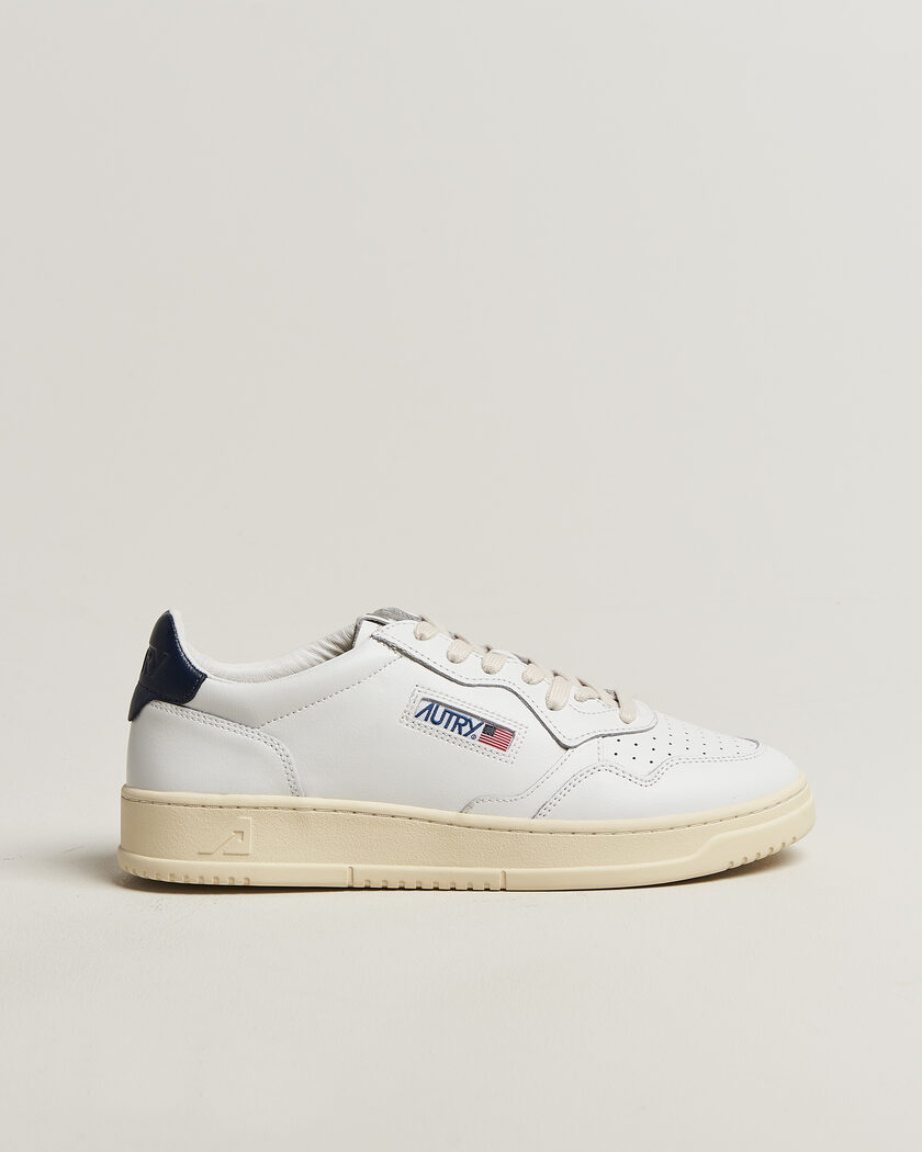 Autry Medalist Low Sneaker White/Space – Hvit