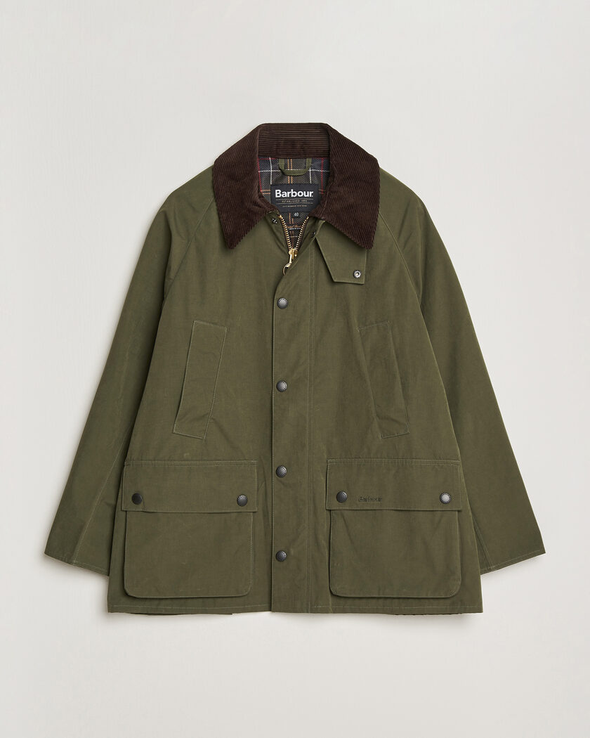 Barbour Heritage Burghley OS Wax Coat Sage hos CareOfCarl.no