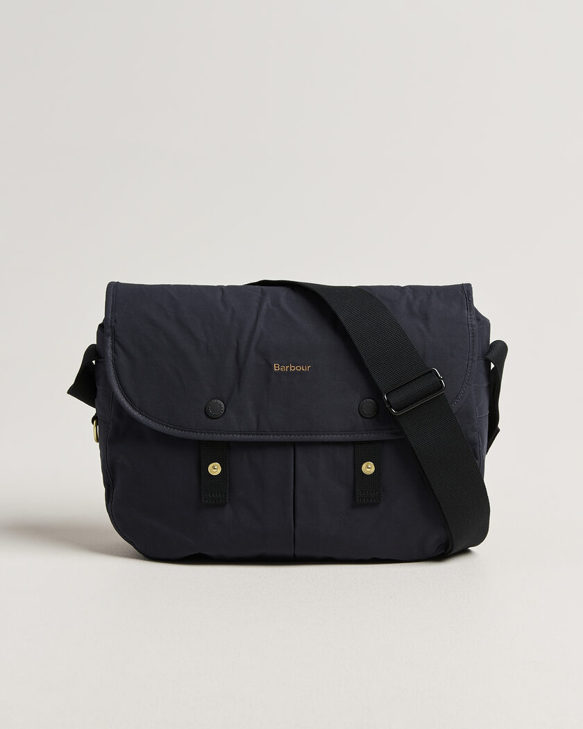Barbour Lifestyle Transport Riever Shoulder Bag Navy – Blå