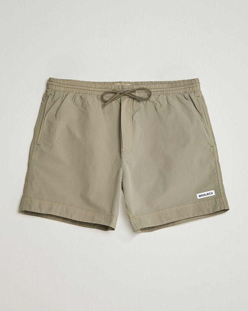 Woolrich Solid Garment Dyed Swimshorts Smokey Olive – Grønn