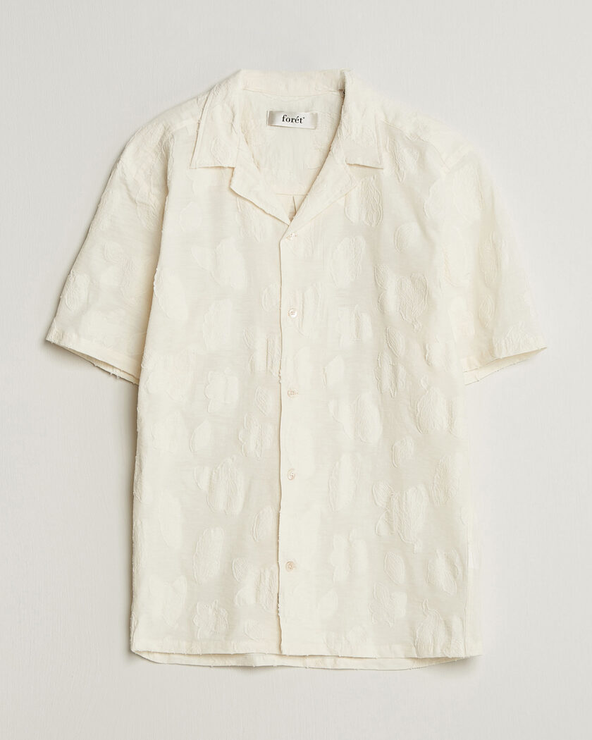 Forét Peer Jaquard Short Sleeve Shirt Cloud – Hvit