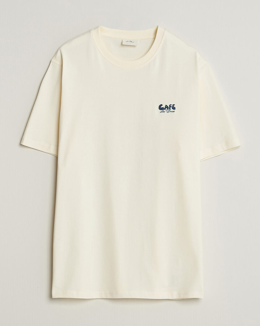 LES DEUX Café Backprint T-Shirt Light Ivory – Hvit