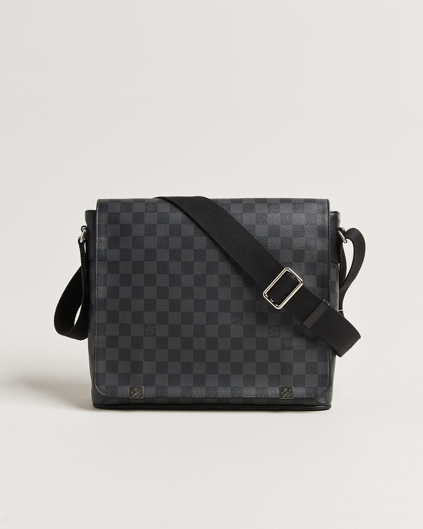 Louis Vuitton Pre-Owned Louis Vuitton District Messenger Bag MM Damier Graphite – Svart