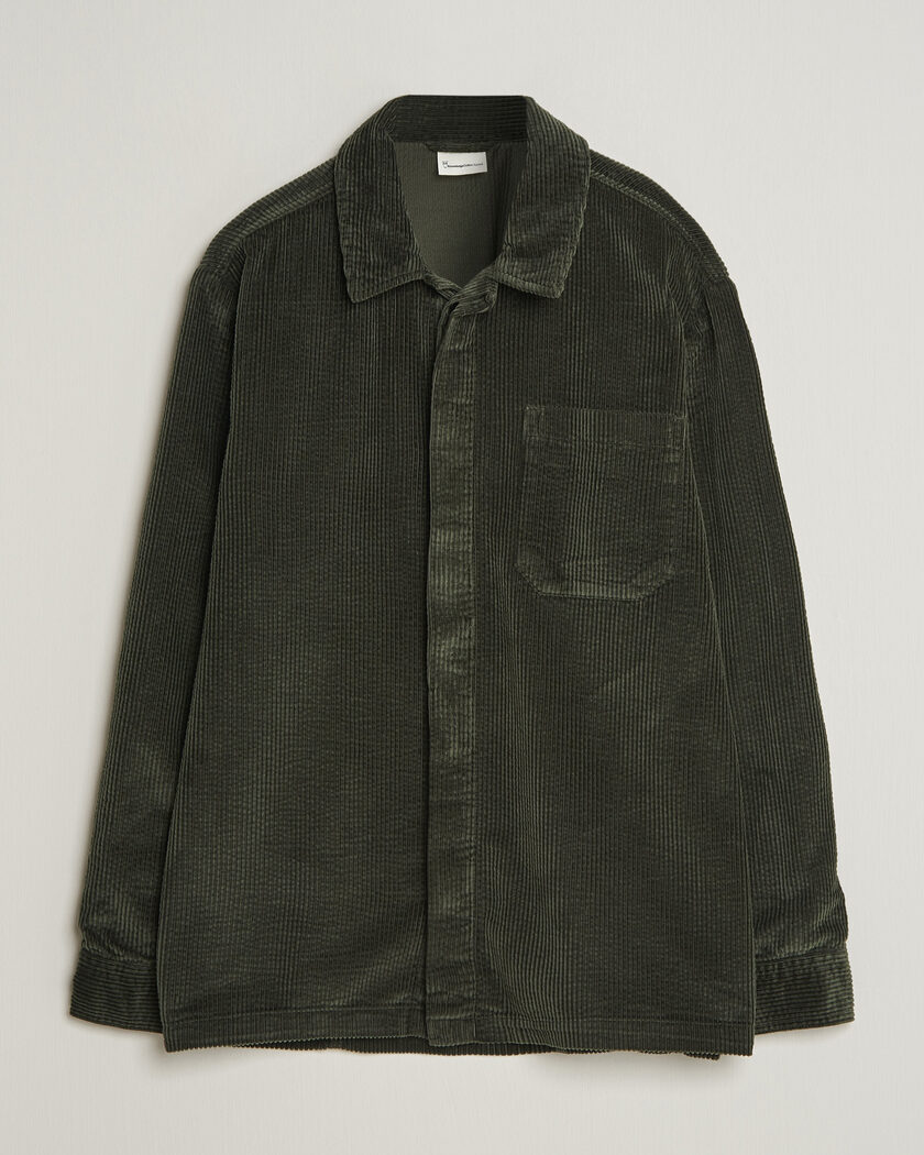 KnowledgeCotton Apparel Cotton Corduroy Overshirt Forest Night – Grønn