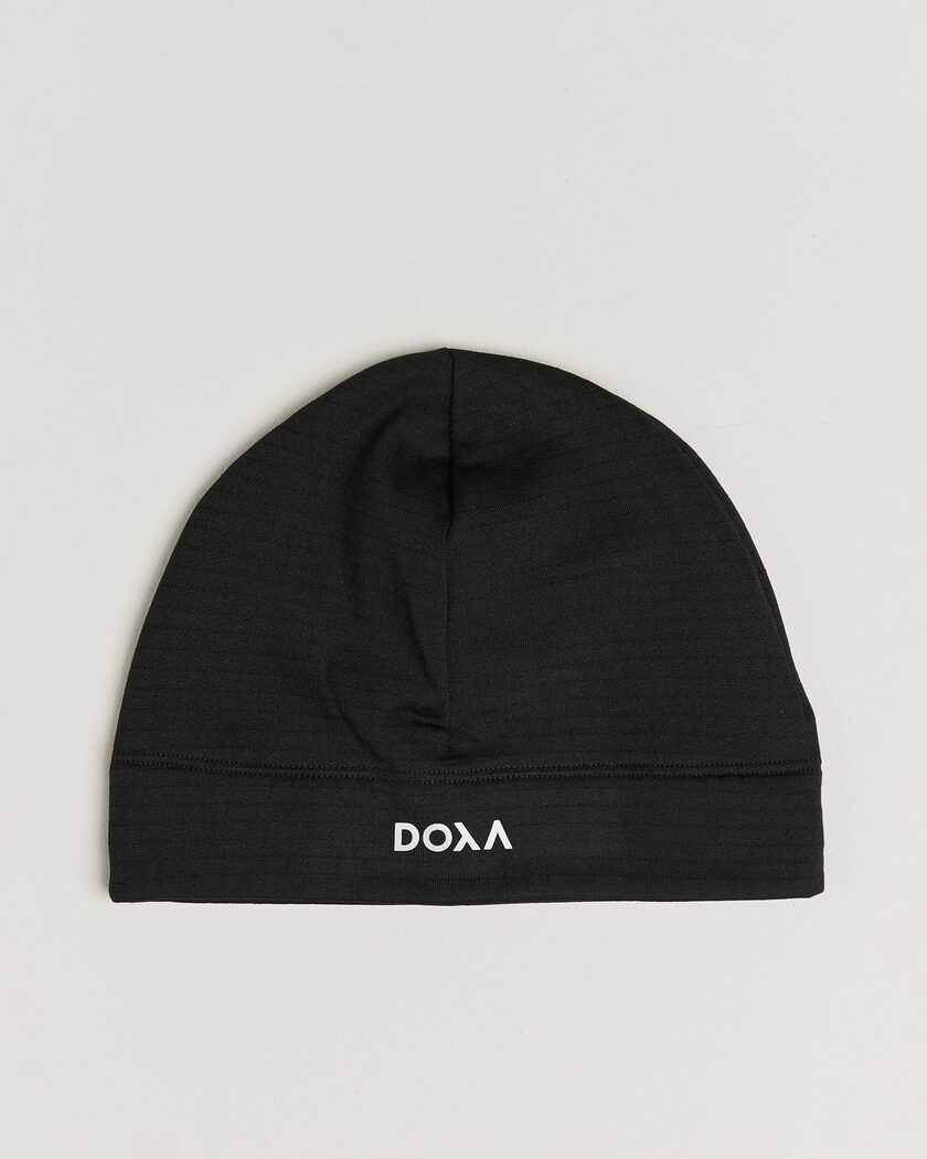 DOXA Beanie Black – Svart
