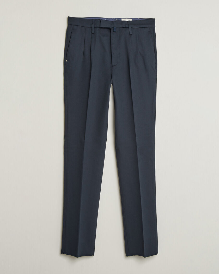 Jacob Cohën Lucas Pleated Cotton Gabardine Trousers Navy – Blå