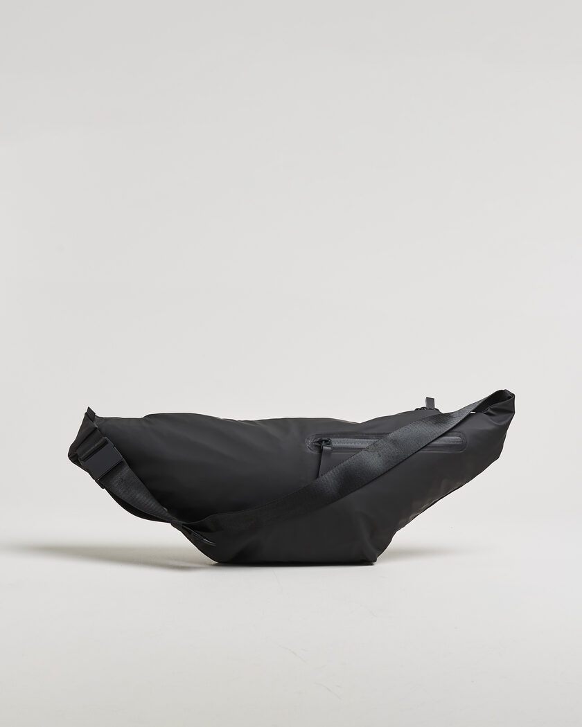 RAINS Dash Bum Bag Black – Svart