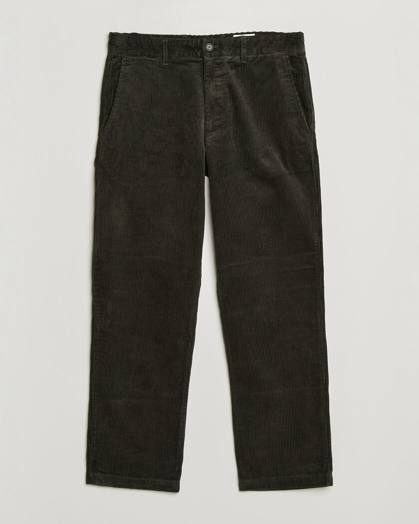NN07 Aden Regular Fit Corduroy Chinos Dark Army – Grønn