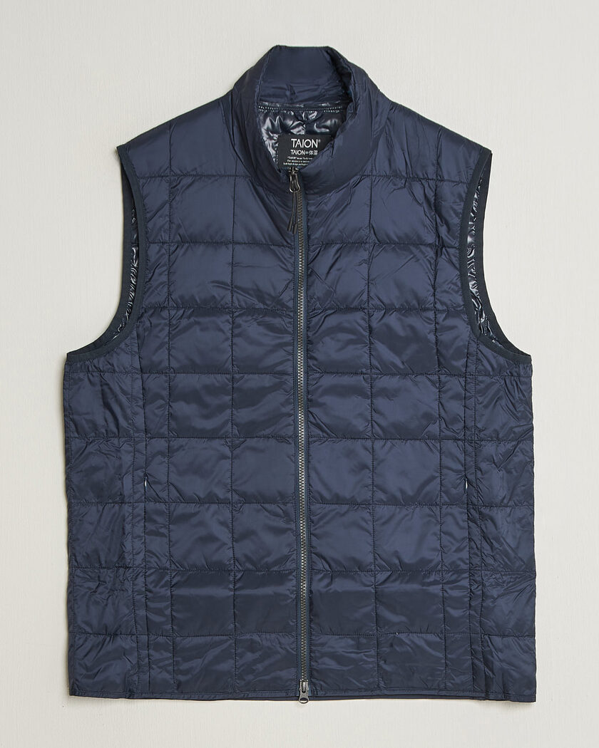 TAION High Neck Full Zip Lightweight Down Vest Dark Navy – Blå