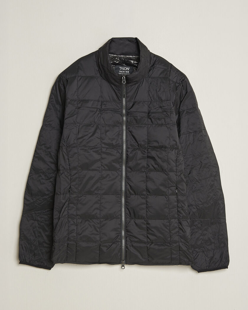 TAION High Neck Full Zip Lightweight Down Jacket Black – Svart