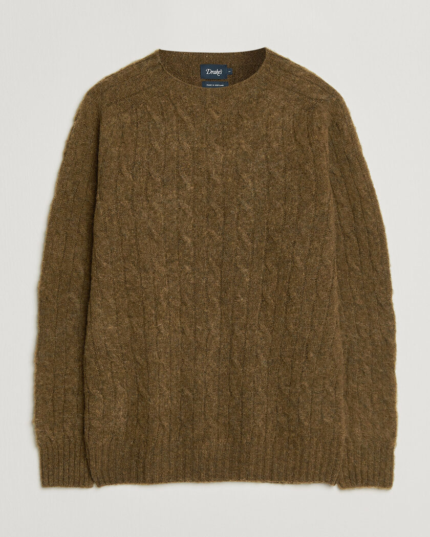 Drake's Brushed Shetland Cable Crew Moorland Olive – Grønn