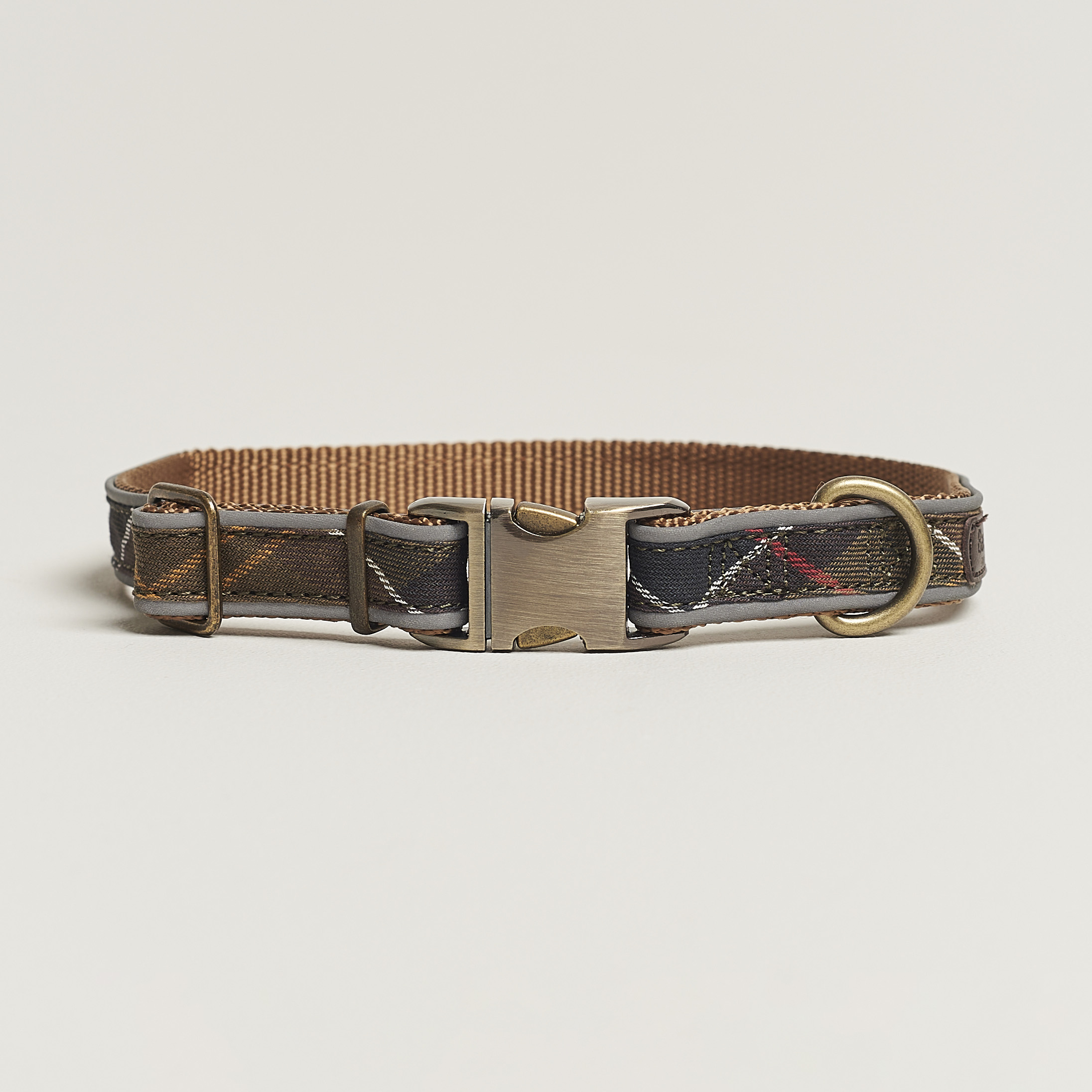 Barbour International Reflective Tartan Dog Collar Classic hos CareOfCarl.n
