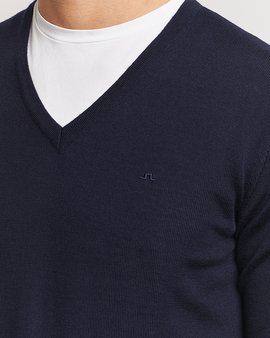 Herre | Gensere | J.Lindeberg | Lymann True Merino V-Neck Pullover Navy