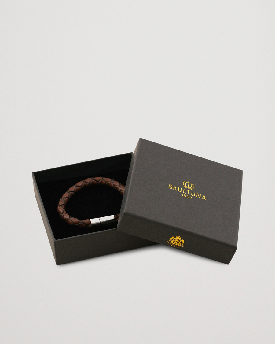 Herre | Skultuna Leather Bracelet Plaited 7 by Lino Ieluzzi Brown | Skultuna | Leather Bracelet Plaited 7 by Lino Ieluzzi Brown