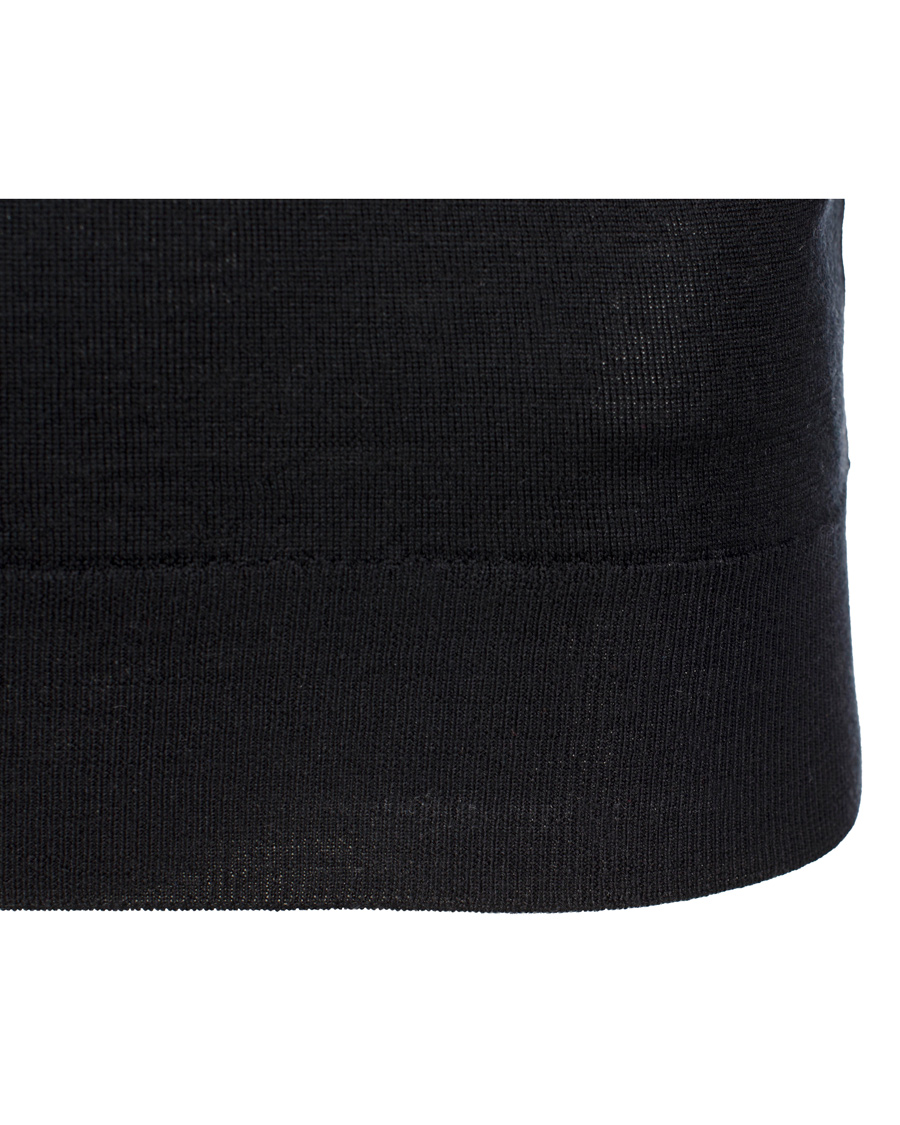 Herre | Gensere | John Smedley | Belvoir Roll Neck Black