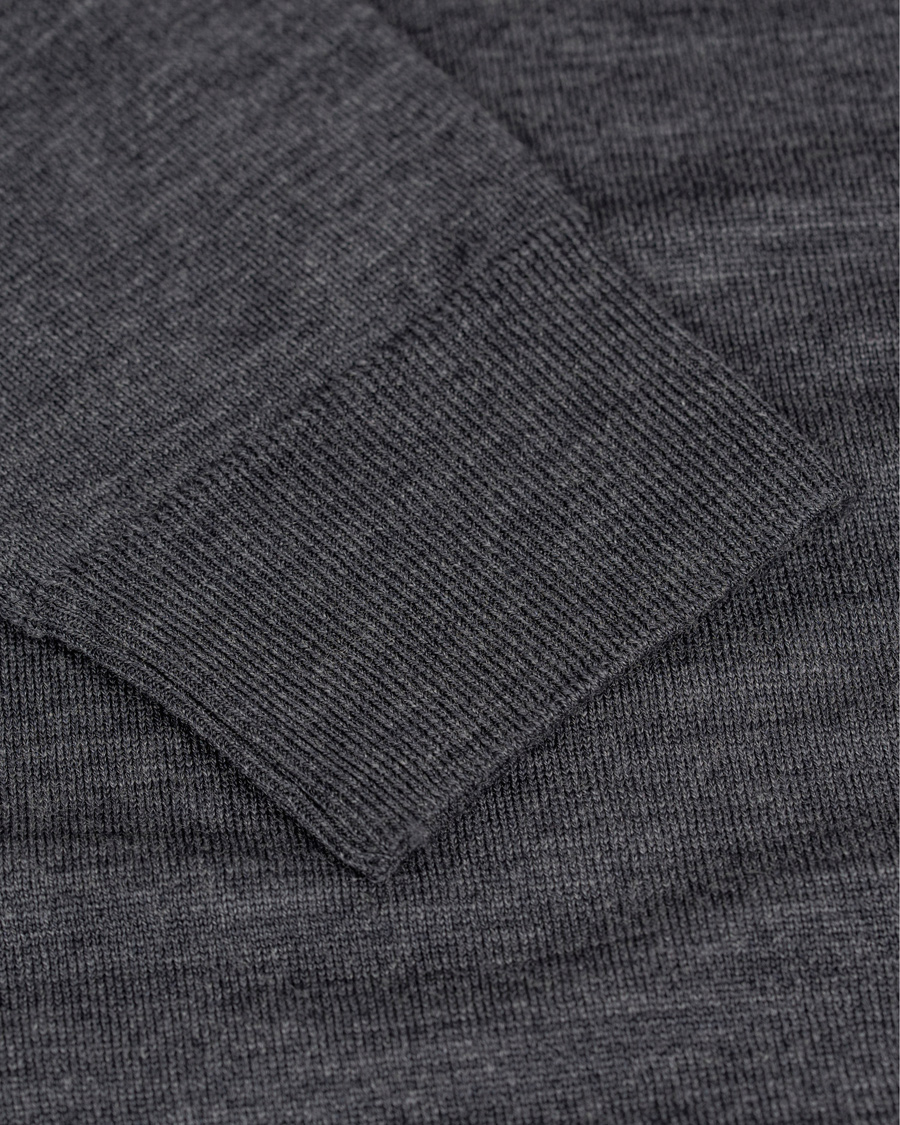 Herre | Gensere | John Smedley | Belvoir Roll Neck Charcoal