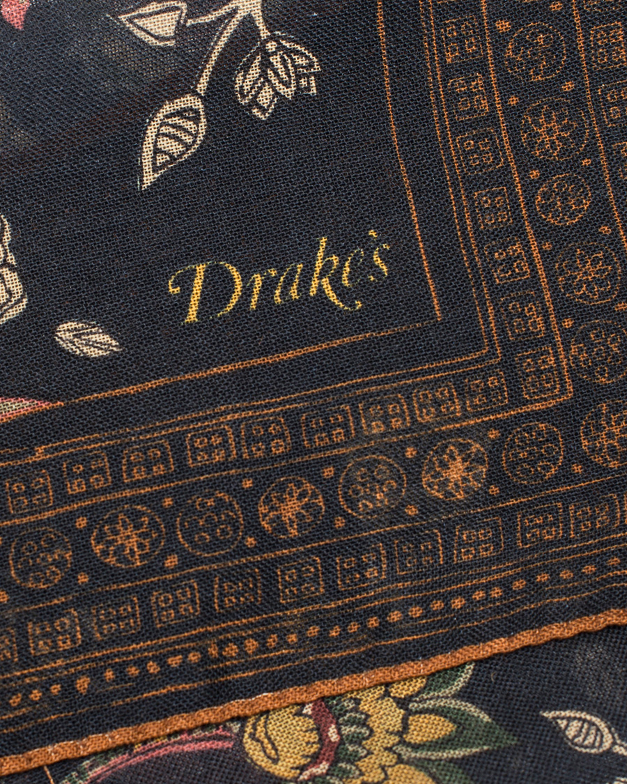 Herre | Drake's Tree of Life Silk Pocket Square Navy | Drake's | Tree of Life Silk Pocket Square Navy