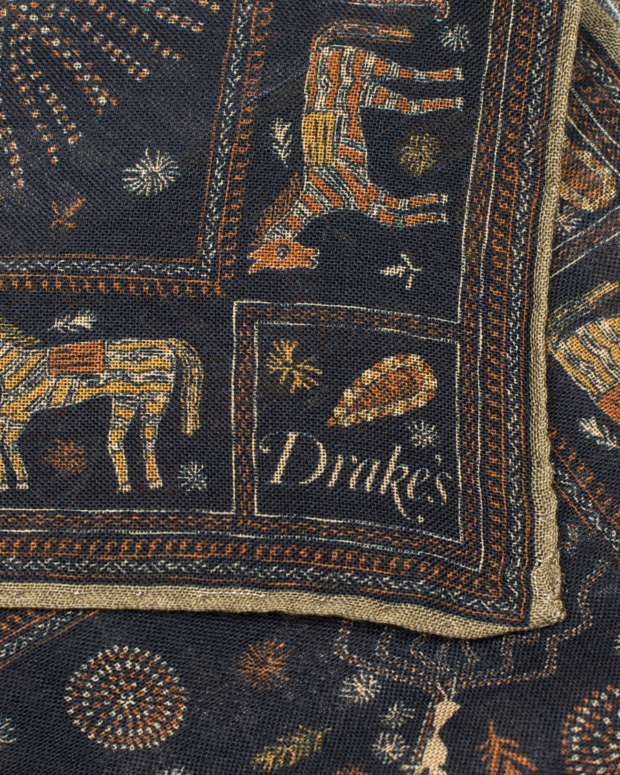 Herre | Drake's Embroided Animal Print Pocket Square Navy | Drake's | Embroided Animal Print Pocket Square Navy