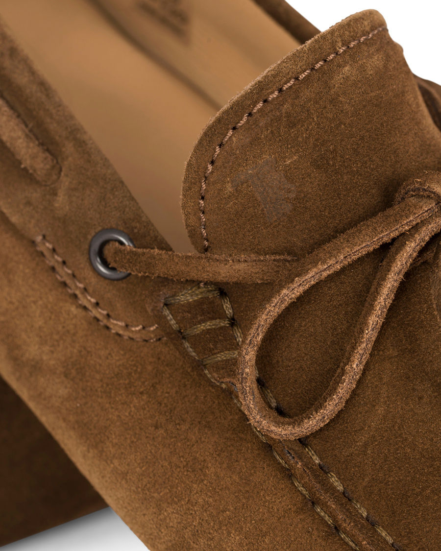 Herre | Tod's Laccetto Gommino Carshoe Light Brown Suede | Tod's | Laccetto Gommino Carshoe Light Brown Suede