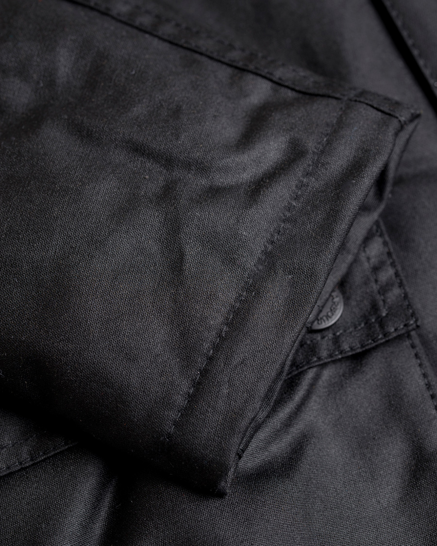 Barbour International Crank Wax Jacket Black hos CareOfCarl.no