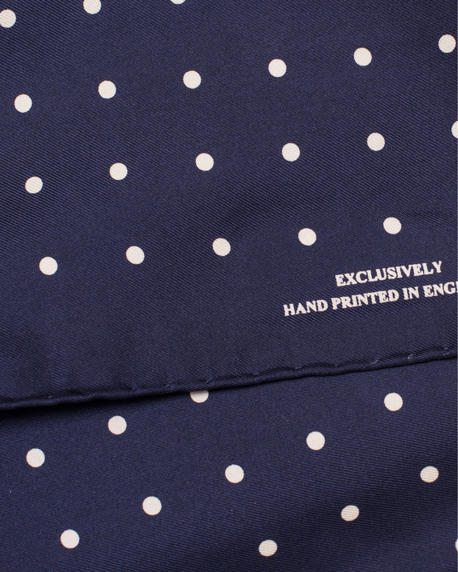 Herre | Turnbull & Asser Silk Dot Handkerchief Navy | Turnbull & Asser | Silk Dot Handkerchief Navy