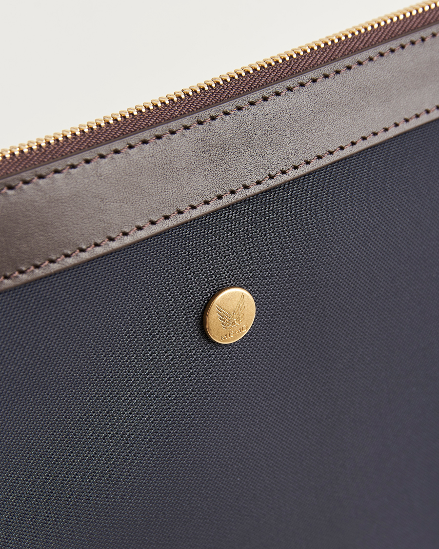 Herre | Mismo M/S Nylon Pouch Large Navy/Dark Brown | Mismo | M/S Nylon Pouch Large Navy/Dark Brown