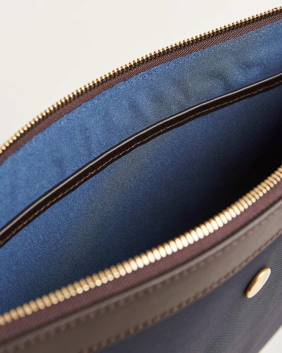 Herre | Mismo M/S Nylon Pouch Large Navy/Dark Brown | Mismo | M/S Nylon Pouch Large Navy/Dark Brown