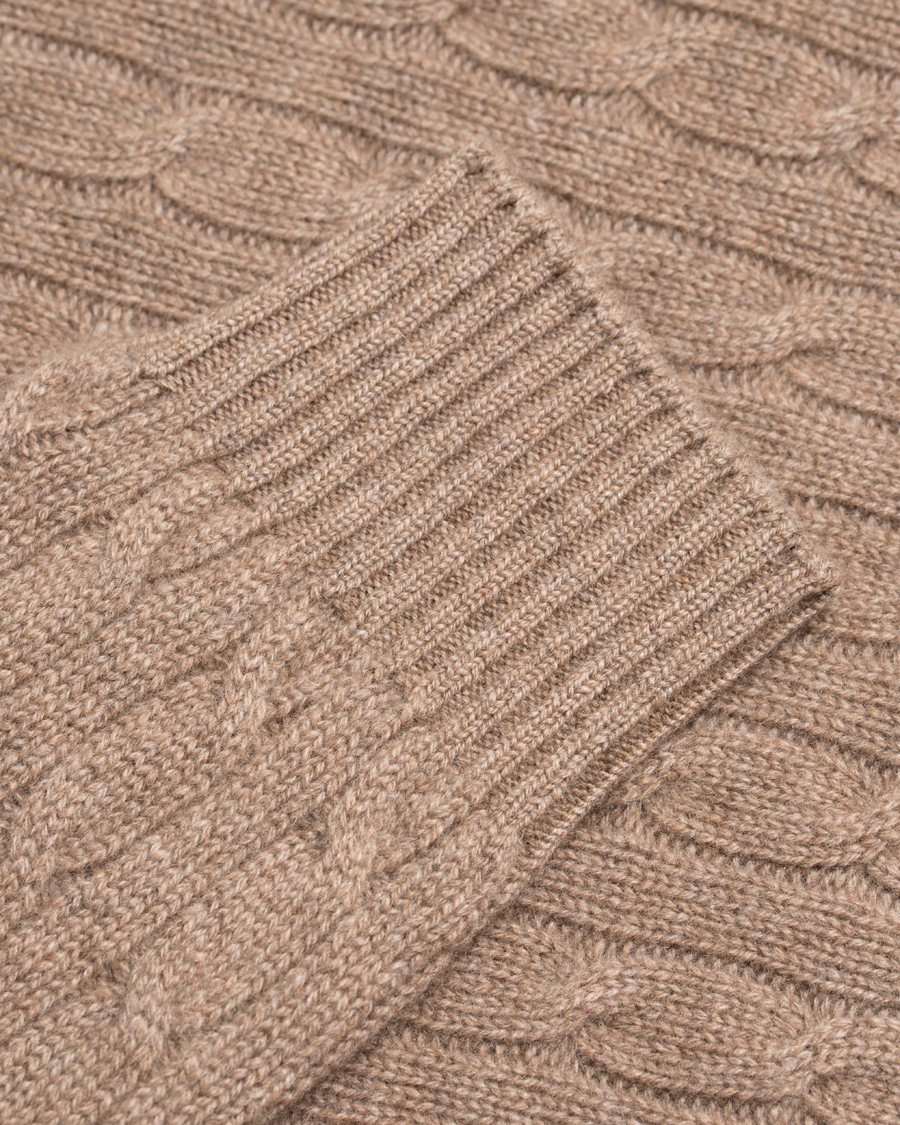 Herre | Gensere | Johnstons of Elgin | Cashmere Cable Crew Neck Otter Beige