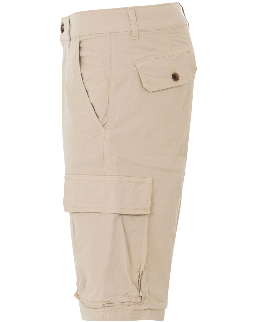 Henri Lloyd Machen Cargo Shorts Sand hos CareOfCarl.no