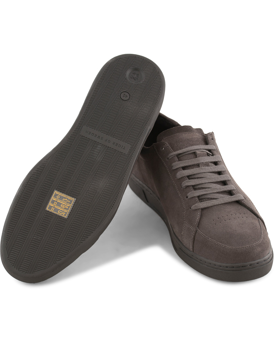 Herre | Tiger of Sweden Arne Suede Sneakers Charcoal | Tiger of Sweden | Arne Suede Sneakers Charcoal