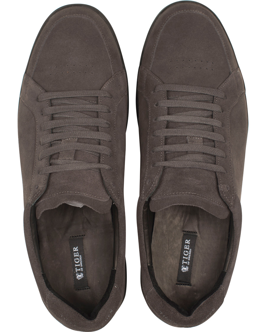 Herre | Tiger of Sweden Arne Suede Sneakers Charcoal | Tiger of Sweden | Arne Suede Sneakers Charcoal