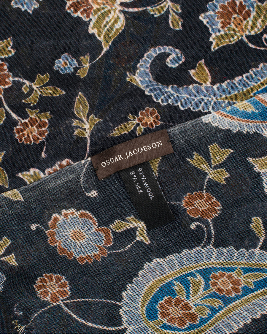 Herre | Oscar Jacobson Wool/Silk Printed Flower Scarf Navy | Oscar Jacobson | Wool/Silk Printed Flower Scarf Navy