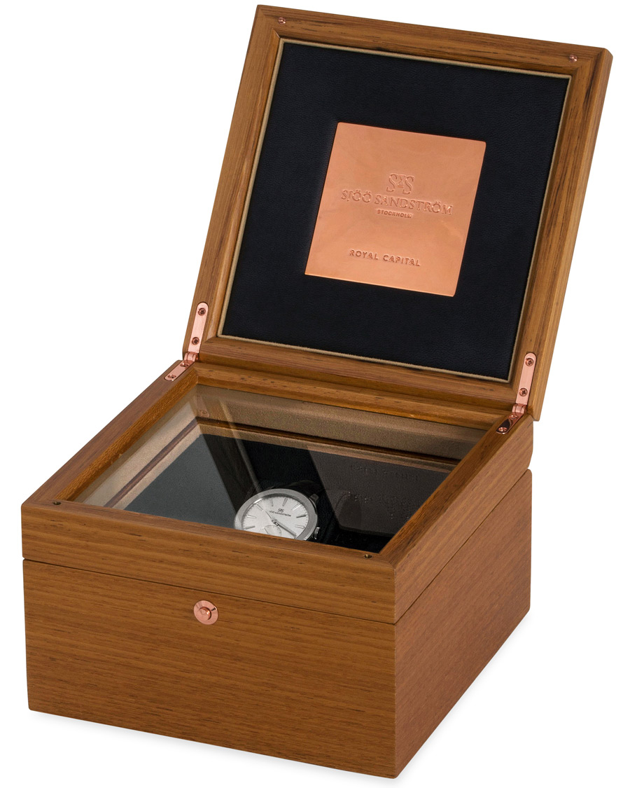 Herre | Sjöö Sandström Royal Capital Silver with Black Alligator 40 mm | Sjöö Sandström | Royal Capital Silver with Black Alligator 40 mm